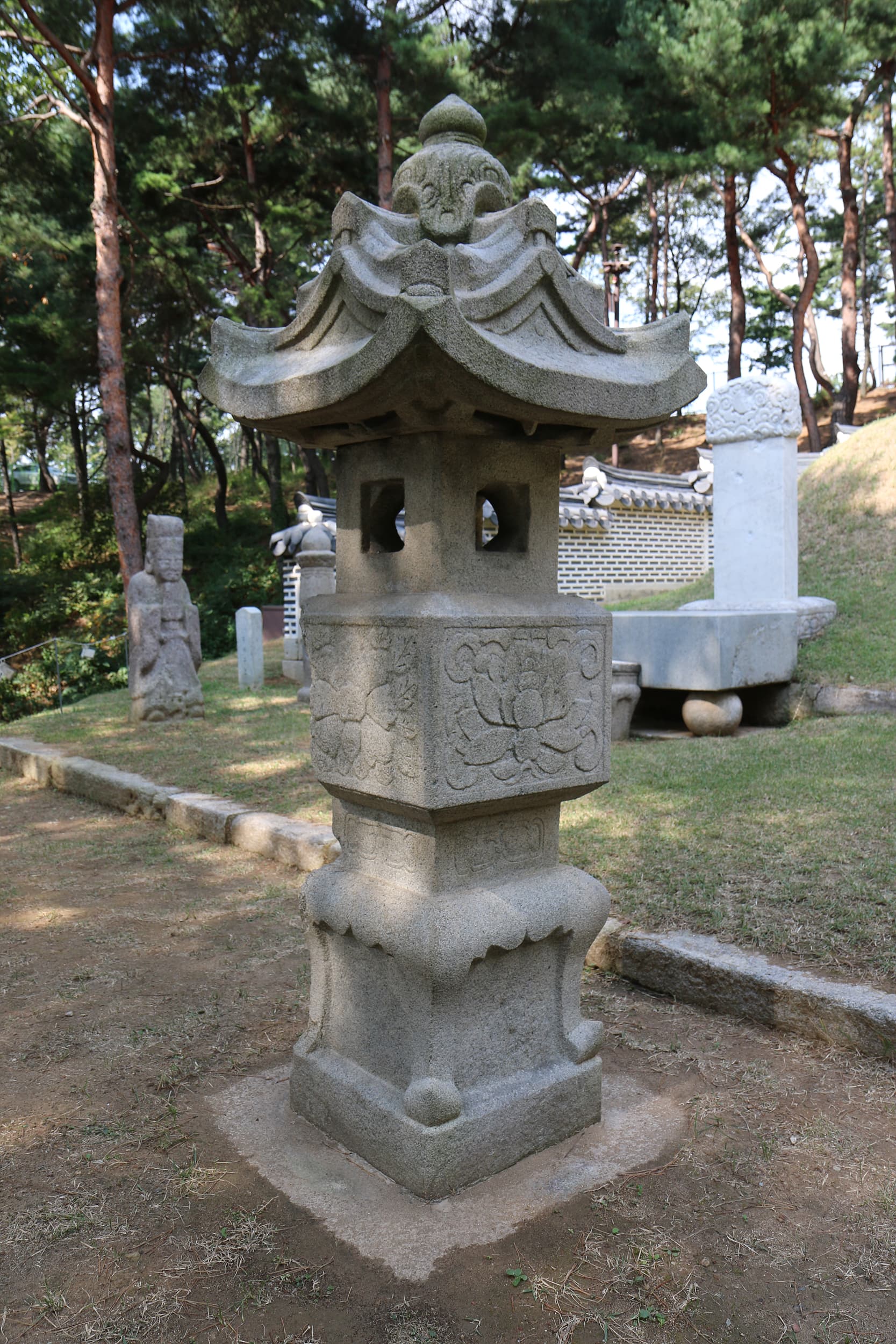 남양주 광해군묘 — 남양주 광해군묘_장명등
