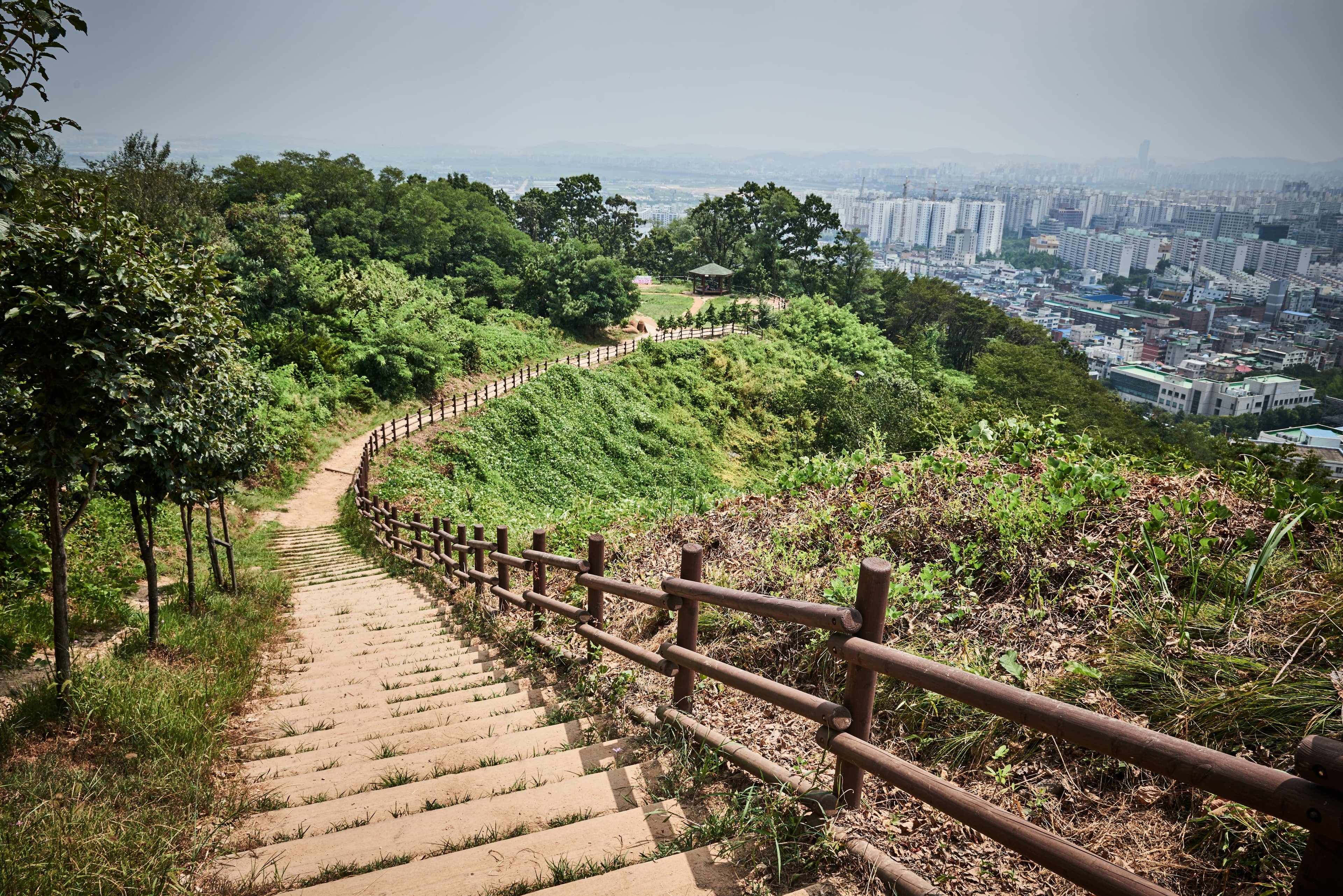 인천 계양산성 — 사적 인천 계양산성_산성길