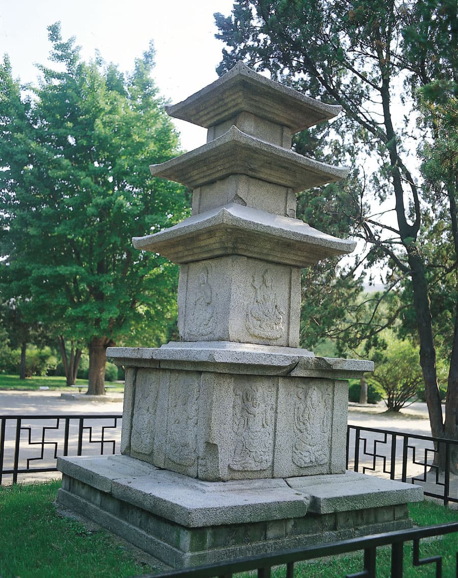 산청 범학리 삼층석탑 — 산청 범학리 삼층석탑