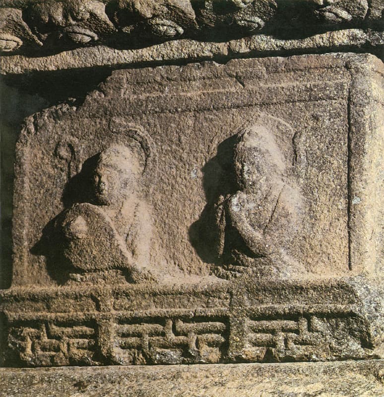 남원 실상사 백장암 삼층석탑 — 남원 실상사 백장암 삼층석탑(이층탑신(塔身)주악천인상)