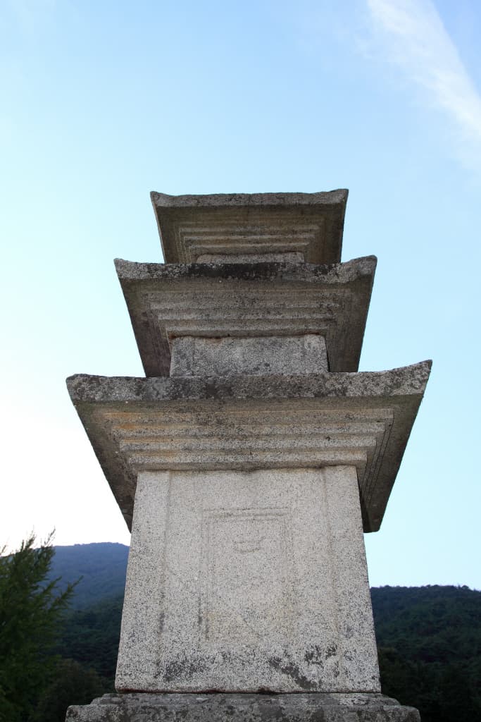 보령 성주사지 서 삼층석탑 — 보령 성주사지 서 삼층석탑