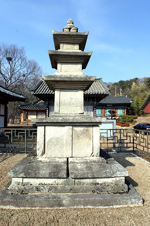 대구 동화사 비로암 삼층석탑 — 동화사비로암삼층석탑