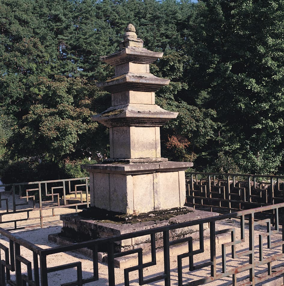 대구 동화사 비로암 삼층석탑 — 동화사 비로암삼층석탑