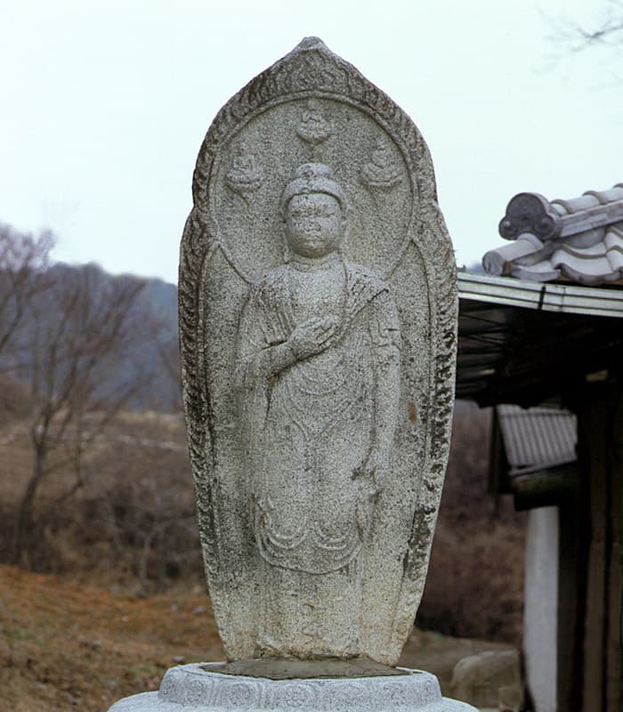 안성 봉업사지 석조여래입상 — 안성봉업사석불입상