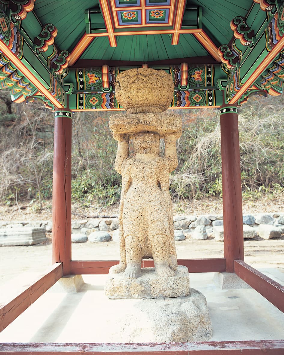 보은 법주사 석조희견보살입상 — 보은 법주사 석조희견보살입상
