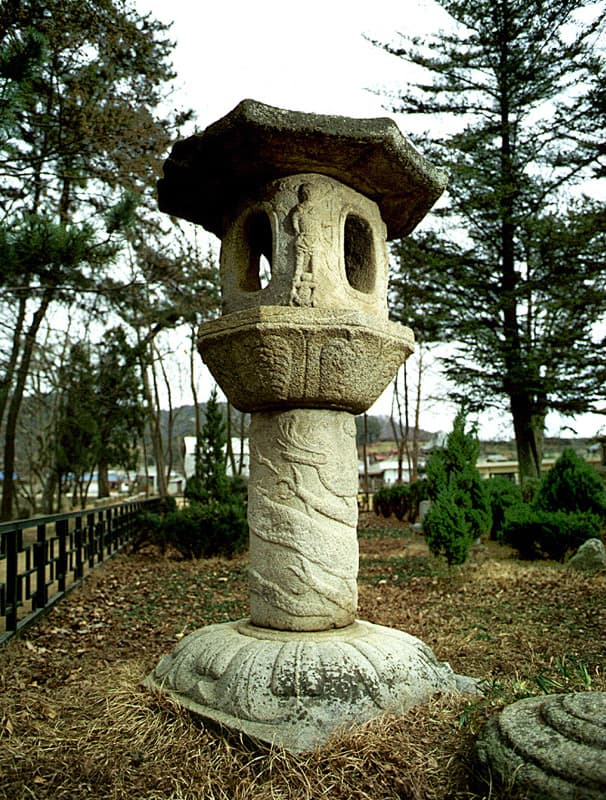 군산 발산리 석등 — 옥구발산리석등