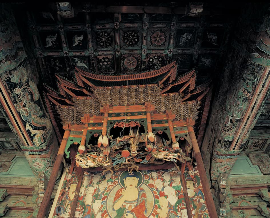 완주 화암사 극락전 — 화암사 극락전 닫집1