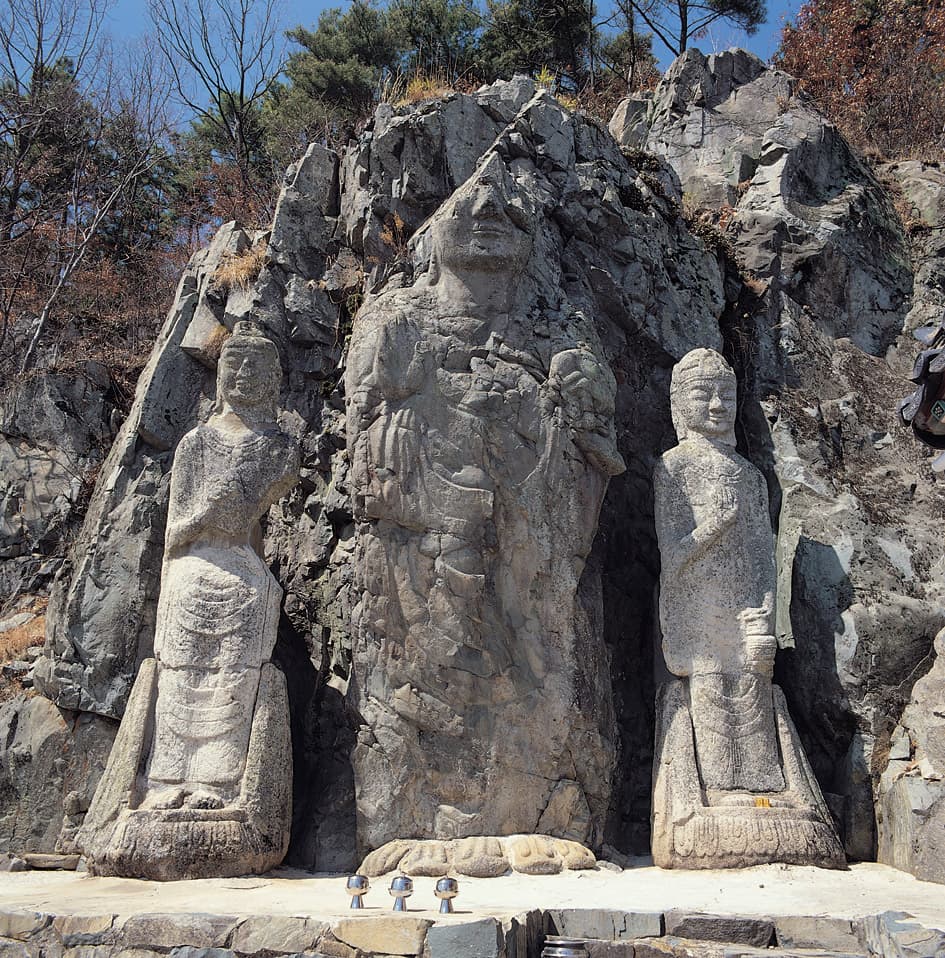 경주 서악동 마애여래삼존입상 — 경주 서악동 마애여래삼존입상