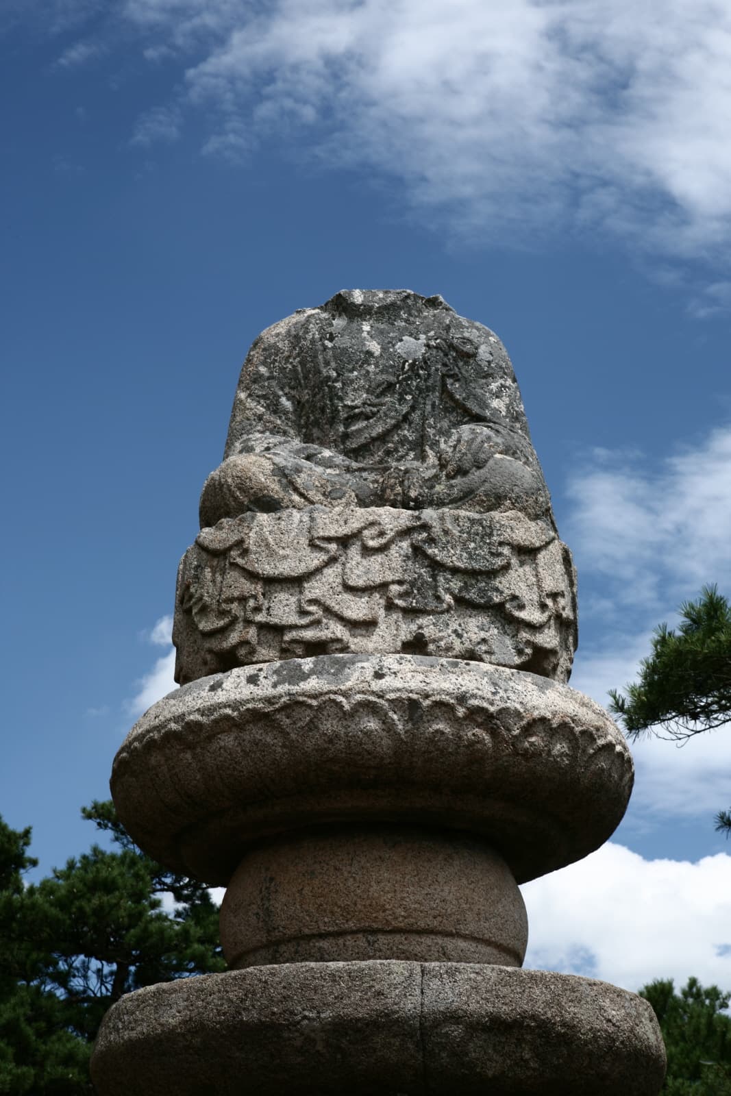 경주 남산 용장사곡 석조여래좌상 — 경주 남산 용장사곡 석조여래좌상