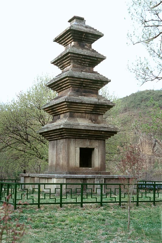 의성 빙산사지 오층석탑 — 의성 빙산사지 오층석탑