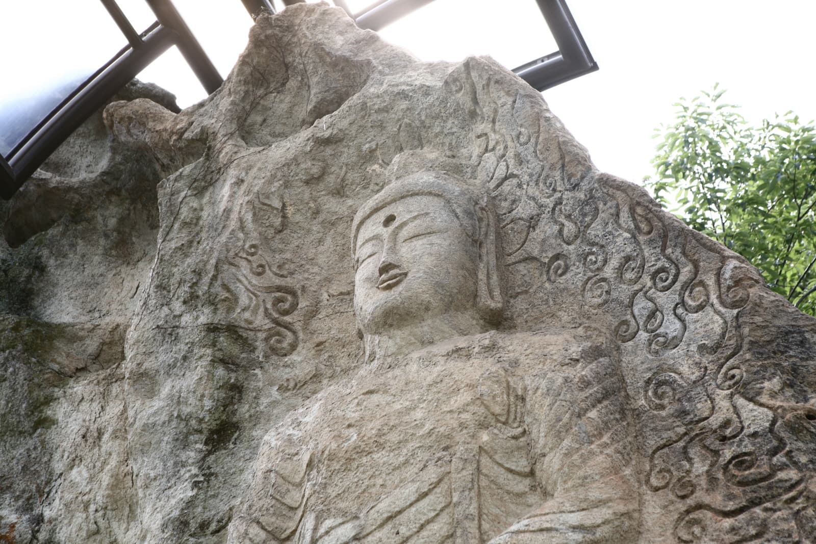 경주 골굴암 마애여래좌상 — 경주 골굴암 마애여래좌상