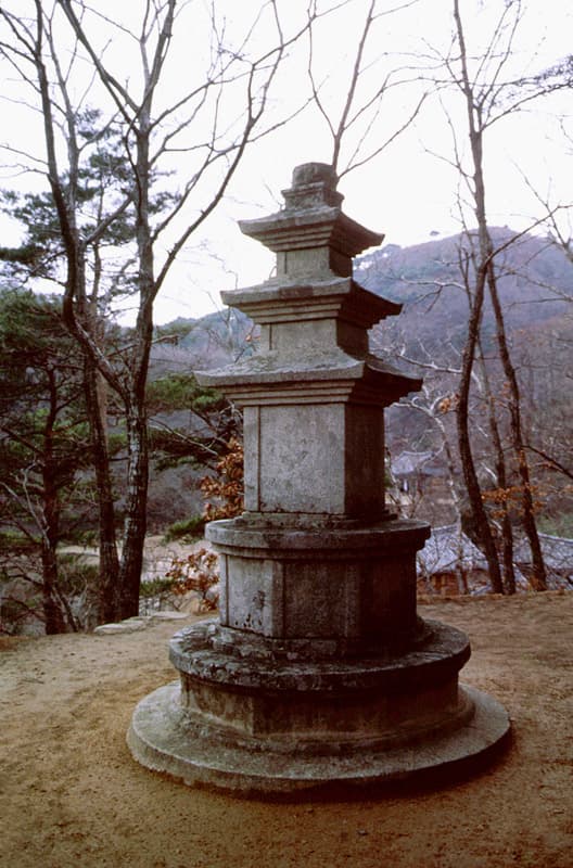 경주 석굴암 삼층석탑 — 경주 석굴암 삼층석탑