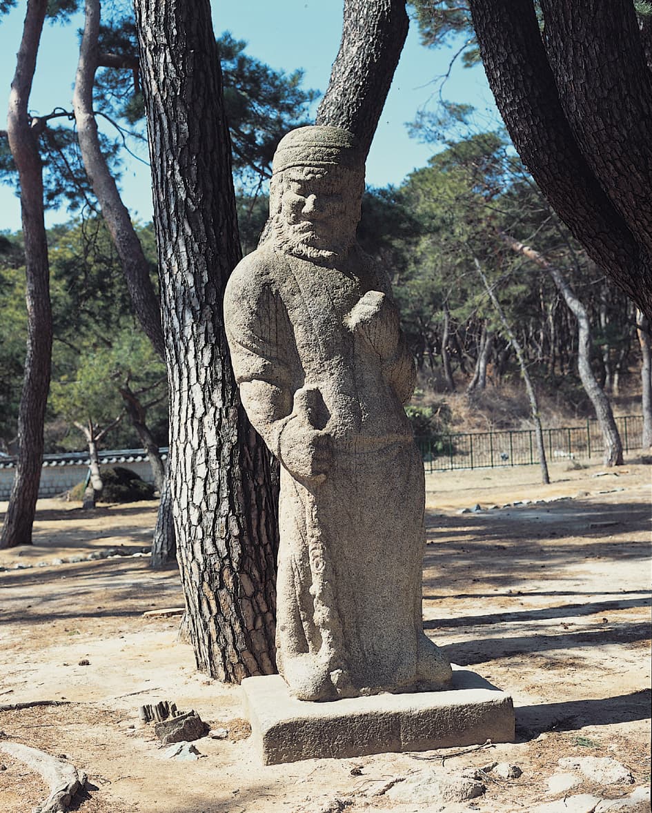 경주 원성왕릉 석상 및 석주일괄 — 무인석 2