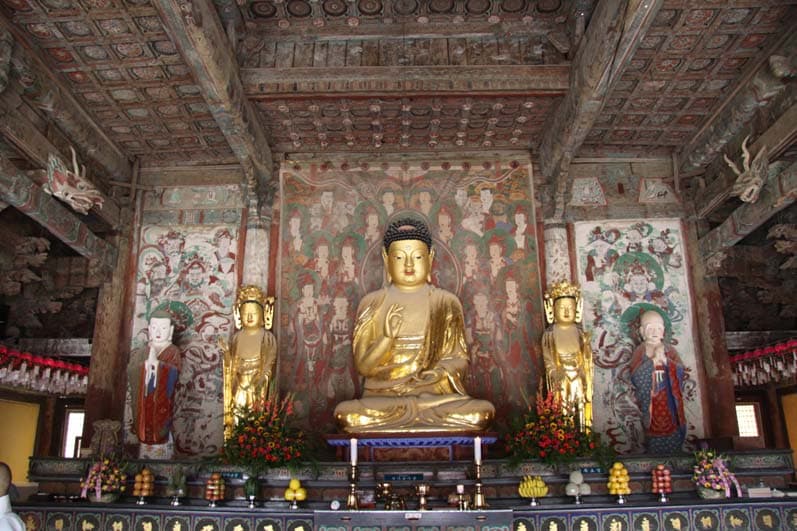 경주 불국사 대웅전 — 경주 불국사 대웅전 내부
