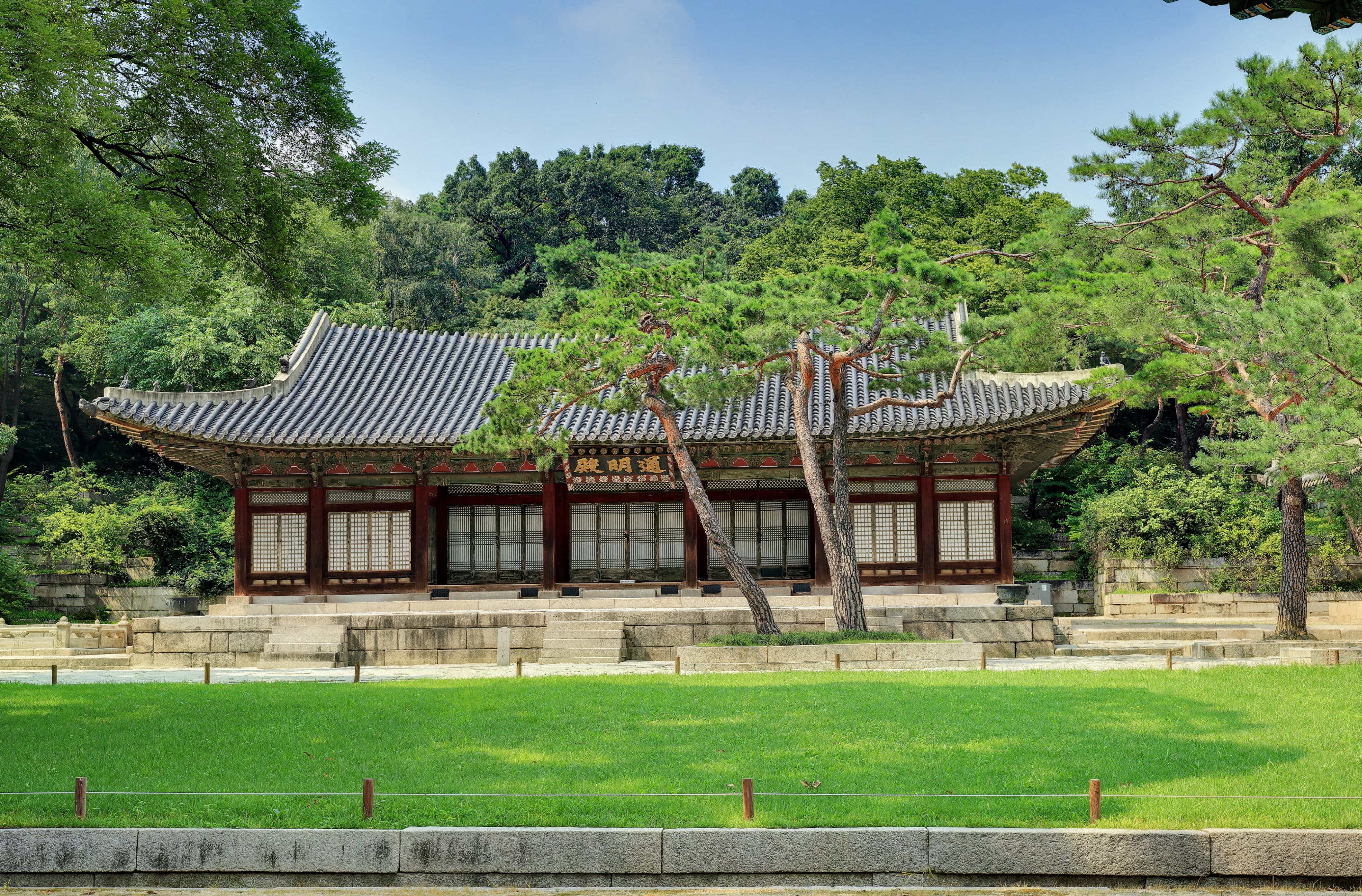 창경궁 통명전 — 창경궁 통명전_근경