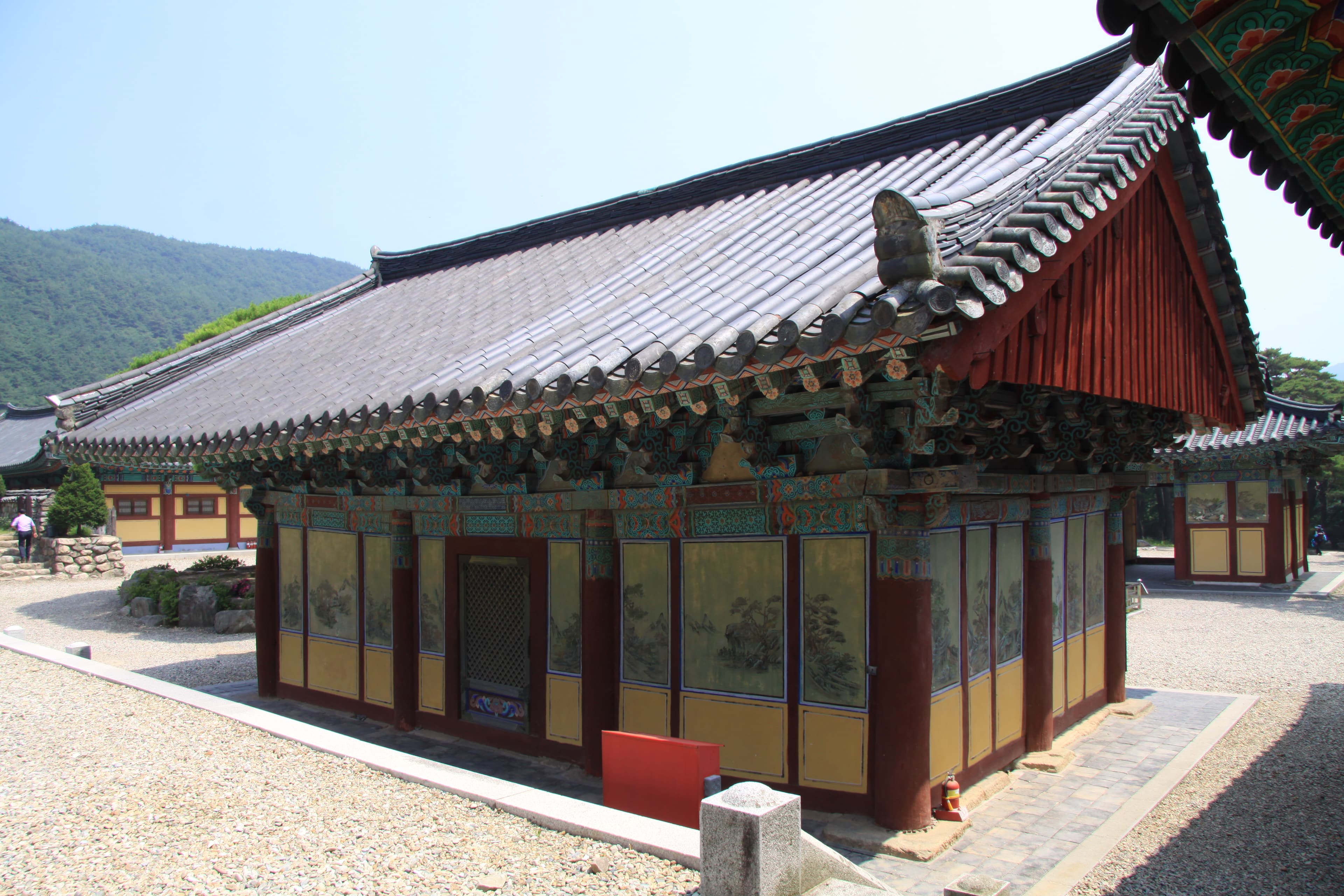 포항 보경사 적광전 — 포항 보경사 적광전